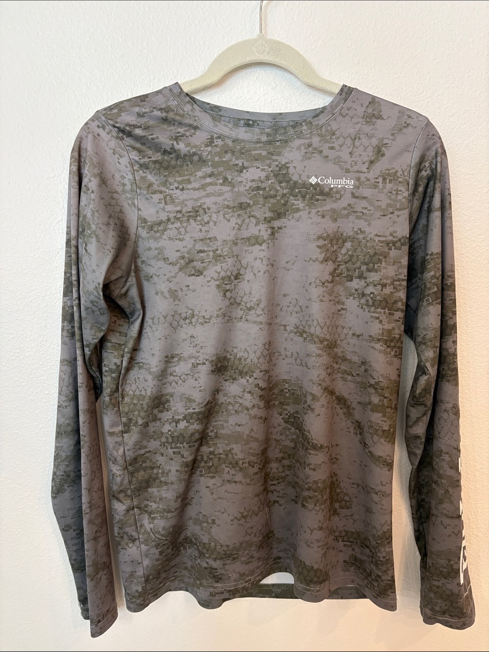 Columbia Long Sleeve Camo Performance Shirt - Olive/Gray